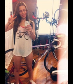 titsandtires:  fixieporn:  sexycyclists:  musclesnotmotors:  It’s all about the bikes… My baby is ready to race this Sunday!  pantless babe poses by bike  She should convert it to a single speed IMHO.  Get the fuck out. Going fixed doesn’t make