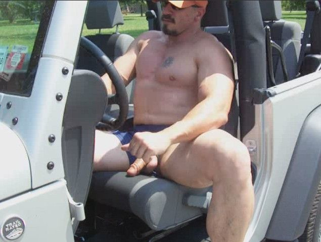 truckers-cruiser:  Great way to get quick action at rest areas