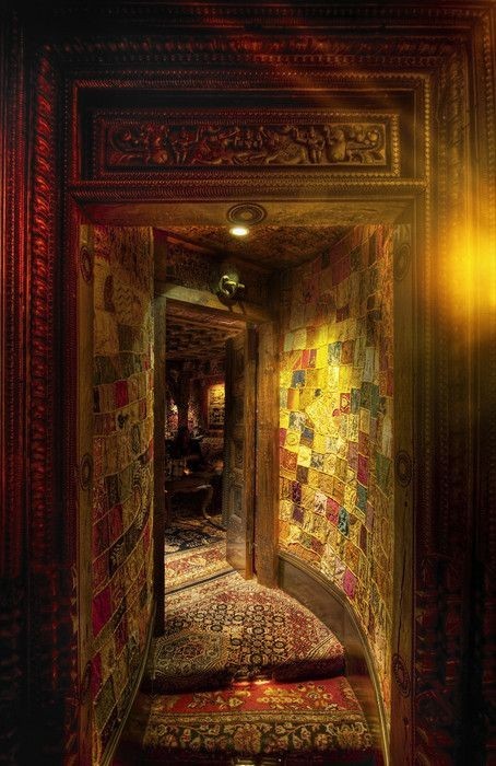 Rooms That Reminds Me Of Alice In Wonderland And Howls Moving Castle>>