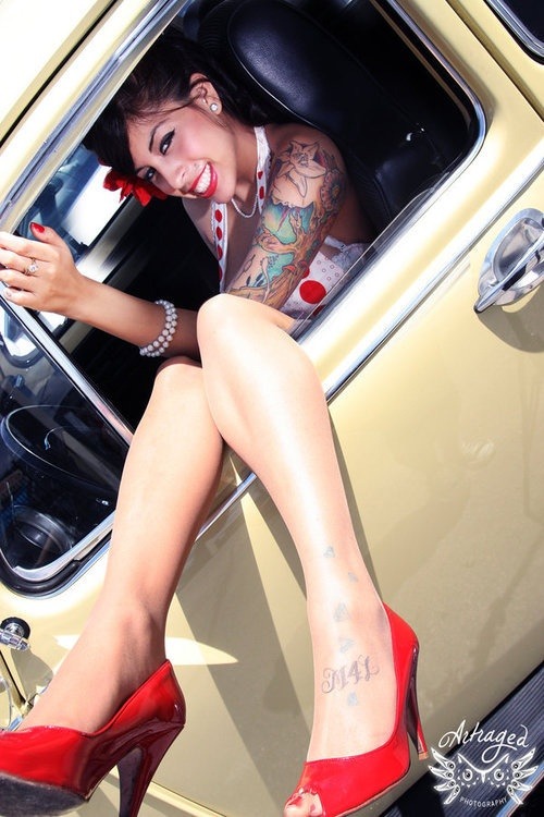 alternative-pinup:  Alternative Pinup