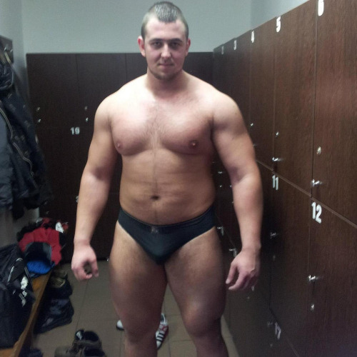 crustythegown: Can you imagine gettin’ manhandled by this slab of beef?