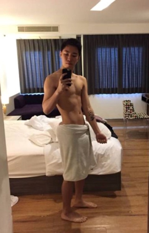 fuckyeahsgbois: ccbbct: Guys from Singapore Jack’dCan’t resist posting Frandy’s pic, even though it 