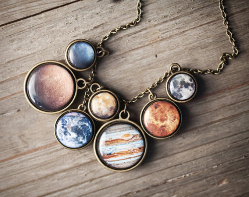 staceythinx:The Solar System Necklace from the BeautySpot Etsy store.