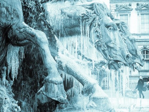 vintagepales:Frozen Fountains via ckylptyrasculpture