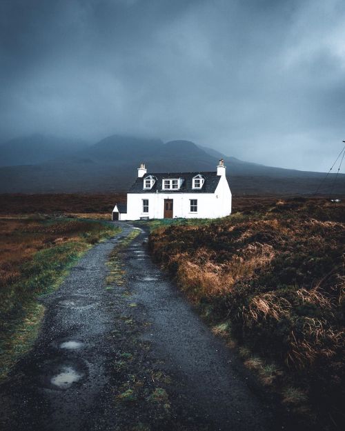 a-delightful-moment: Lewis Hackett I want to live my Wuthering Heights solitude fantasy.