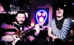ollystarlings:  “We’re prog comedy”