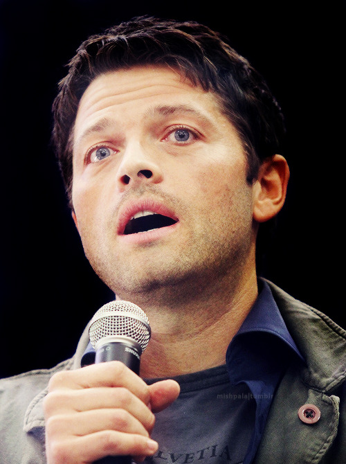 the-destiel-business:  Jared, Misha &amp; Jensen + Microphone 