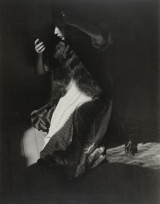 cg54kck:  Portrait of the Eternal (1935) by Manuel Alvarez Bravo 