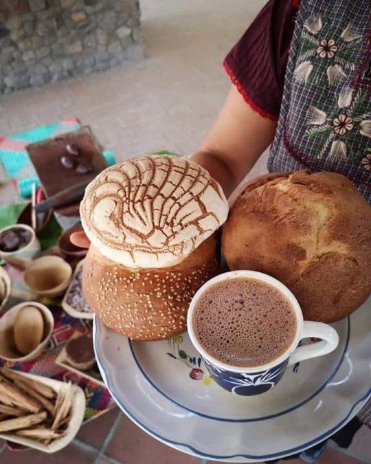 ramenuzumaki:Happy Mexican Independence Day to everyone!!🇲🇽🎆🍻🌮🙌🏼🎶There are many reasons why I am so proud to be Mexican: places, traditions, people, Día de Muertos (Day of the Dead), but especially food!!!Just look at these!😍🤤😋💕¡Viva