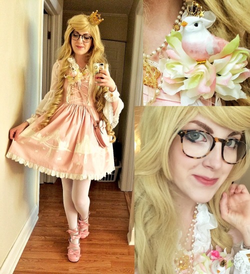 h–o–o–t:  h—o—o—t:  Angelic Pretty x Imai Kira Swan Lake JSK coordinate https://www.facebook.com/girlyhoot