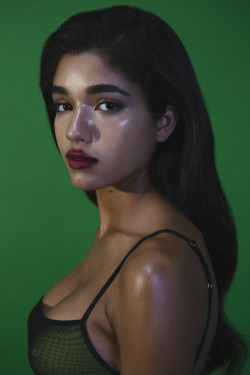 tedemmons:Shot by Ted Emmons with Yovanna