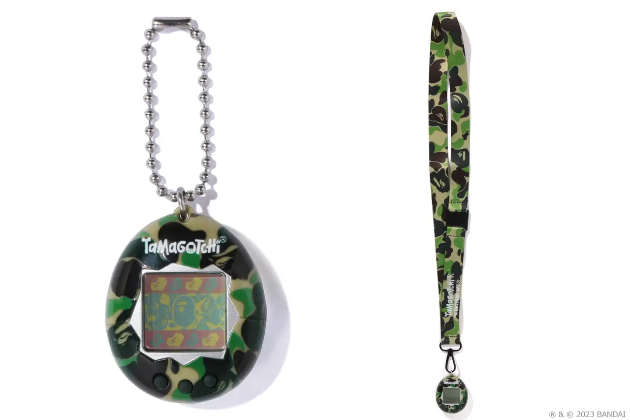 Vintage Tamagotchi Original 1997 Bandai Green Camouflage 