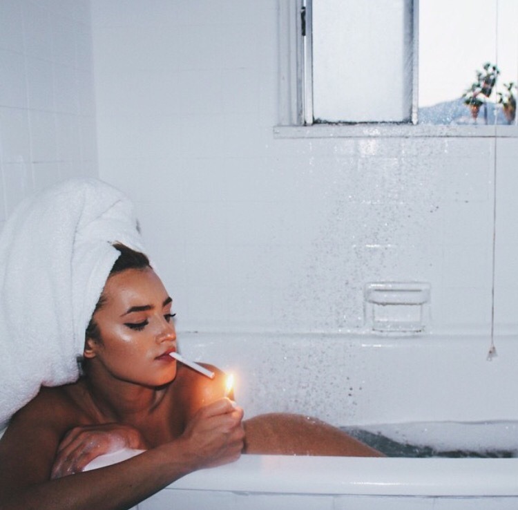bombshellssonly:  @clothesmindedx3