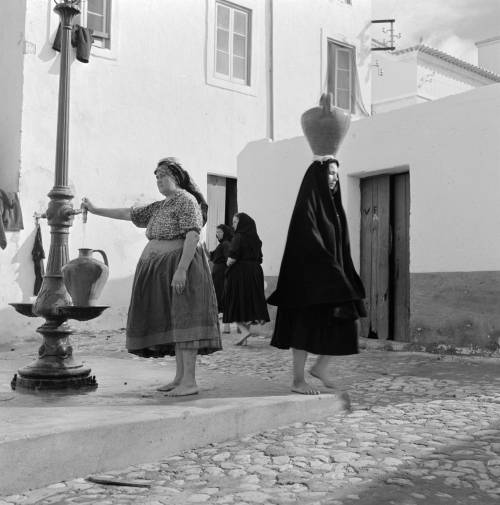  Exposição de fotografia “Artur Pastor, Um Certo Portugal”. Biblioteca e Arquivo do município de Grâ