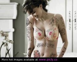 Hot Girls With Tattoos