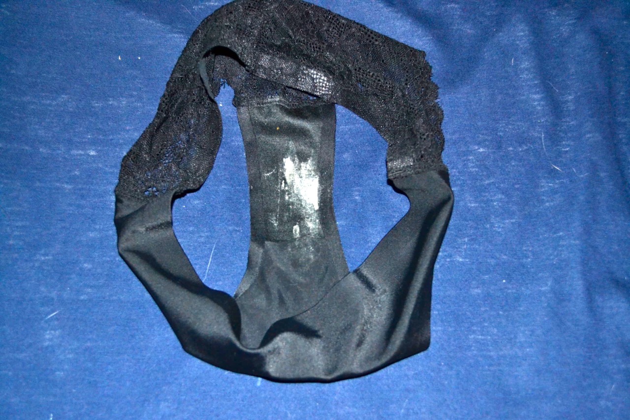 missysdirtypanties:  Got this pair so dirty for their lucky new owners!Want your