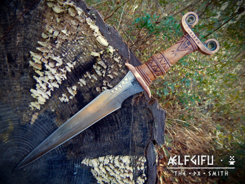 valhallawaits:  rashystreakers:  ÆLFGIFU: “Elf Gift” Blade Length: 8 inches: 1080 Edges, 1095 cable centerRicasso: 1.75 inchesHandle: 3.5 inchesOverall: 14.5 inches ———————— Like the birth of fawn and flowerSpring arrives in its timeThe