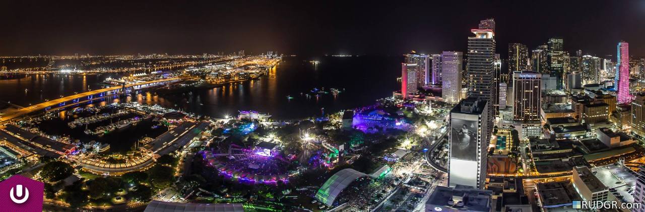 take-me-2-tomorrowland:  Armin at Ultra 2014 ♫  