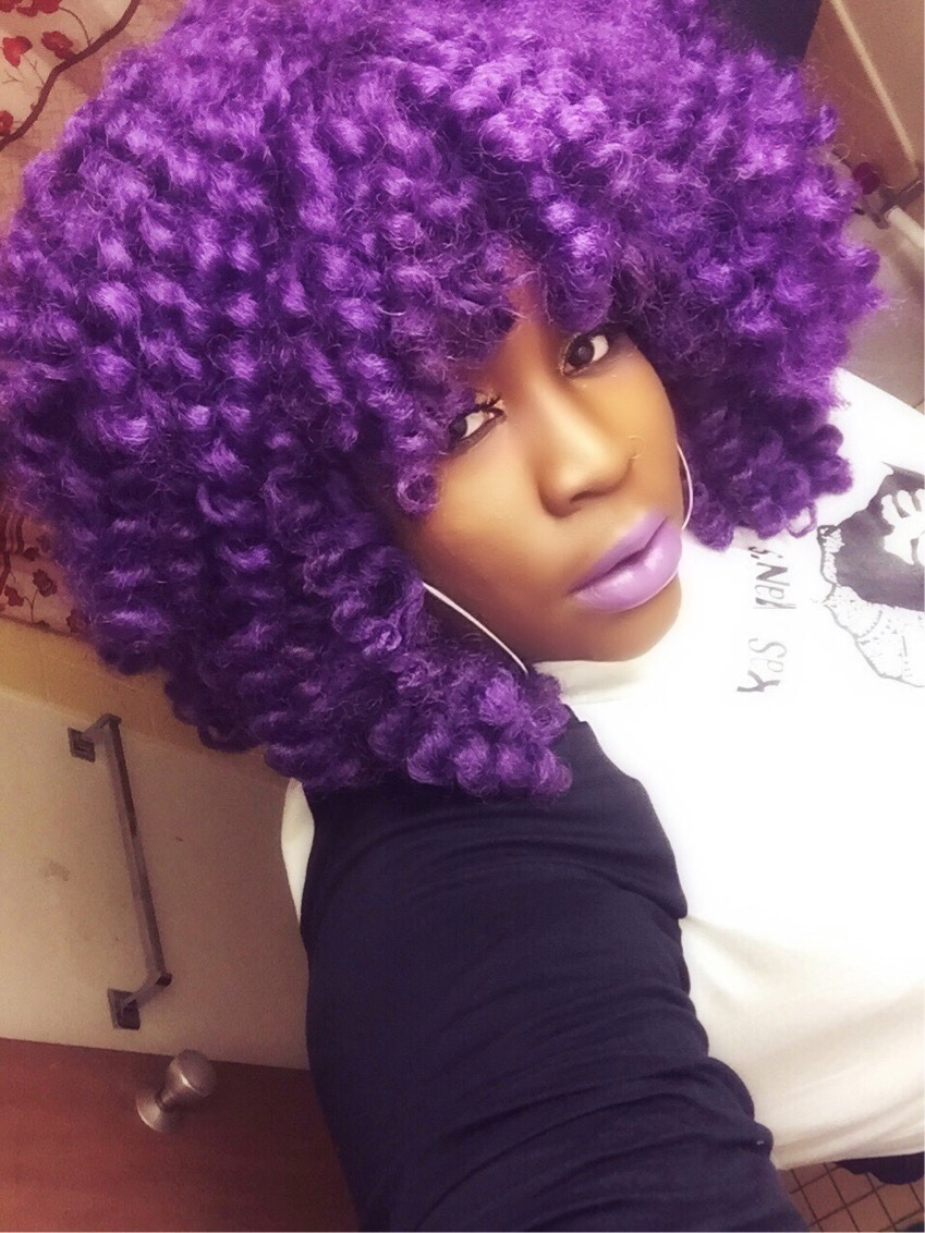clarknokent:  rooxadamus:  Idk.  I love seeing beautiful black women with color in