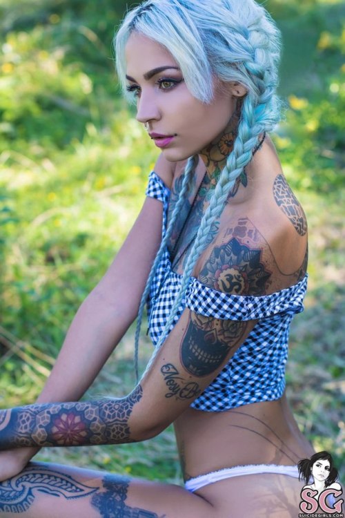 tattedbeautues: Fishball Suicide (Felisja Piana)