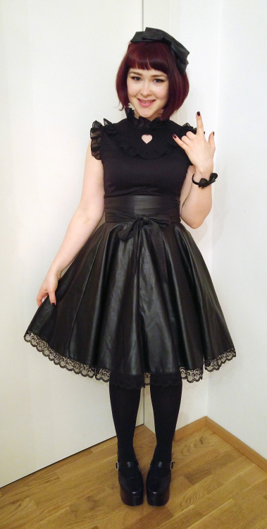 queranruffles:Party lolita is on the loose again!  