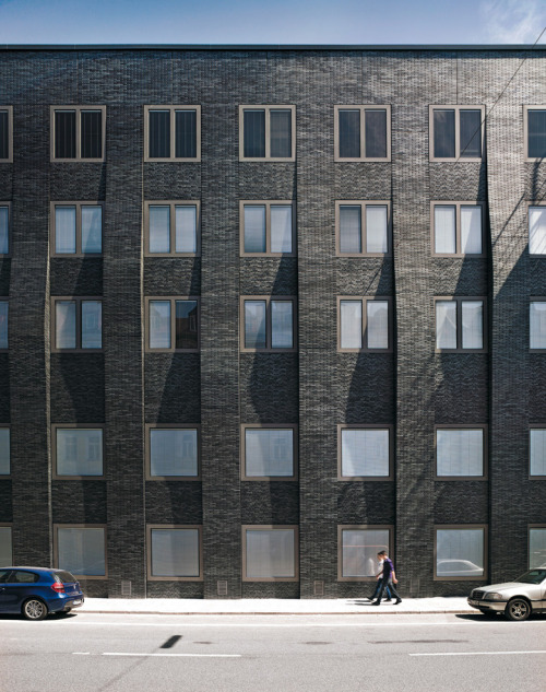 subtilitas:  Hild und K - Building refurbishment, Munich 2013. Via, photos © Michael Heinrich. 