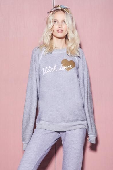 Nothing but love. The Sommers Sweatshirt is a vintage inspired sweatshirt with raglan sleeves, a cre