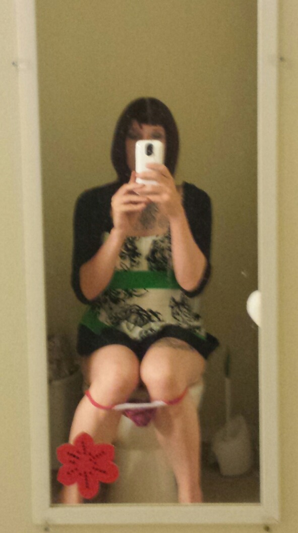 amyinolythings:  Good girls always sit to pee.  Beside, peeing in chastity makes