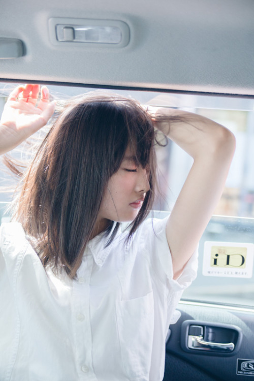 kawanishiryo:  Karen OTOMO / UTB+ Sep,2015(bottom:outtake)