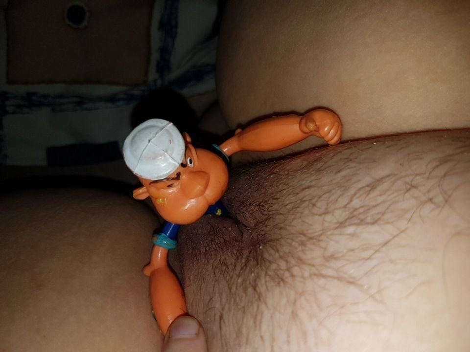 share-your-pussy:  yummyilovethis: pussycat6:   My cunt are so hungry!! 😋 Poor