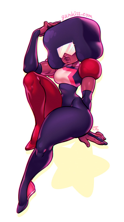 gunkiss:  Garnet ✨ Square bread head mama is strenght in love ❤  Prints, Stickers, Shirts, etc at: | Redbubble | Society6 |  <3