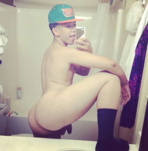 luvphattazz:  bubblebuttsaremypassion:  Beautiful! Simply beautiful!   Mr. Pretty pussy
