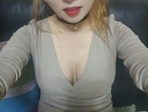 sexyjudy00: 잘지내셨죵? 오랜만이에욤~헷^^ 몸져 누웠어서..이제야 컨디션 회복돼쯩 ㅎ 낼부터 기운내서 이쁜 사진 많이 찍어야징♡ 그냥 막 찍어도 이쁜당신♡~♡