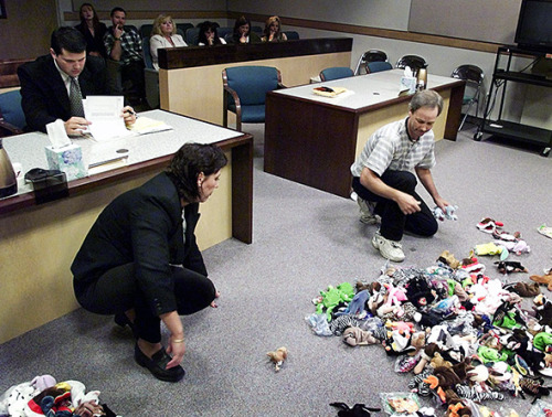 retroactivebakeries:snohomish:1999: A divorcing couple divides their Beanie Baby investment under th