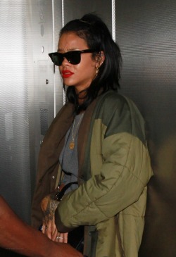 fentyforu:  Attitude: Rihanna  bae