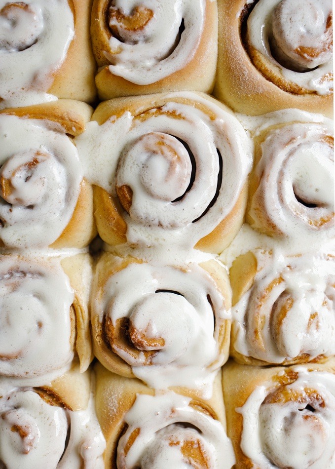 sweetoothgirl:OVERNIGHT CINNAMON ROLLS