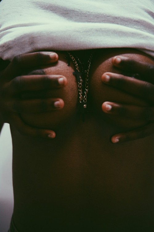 sexysexnsuch:  allthingssexuallll:  yes  ~Kitty