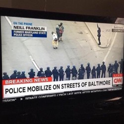 fukyourblog:  Baltimore Assed Out.