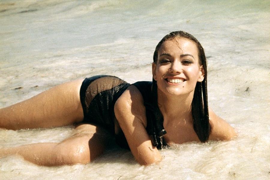 dailyactress:  Claudine Auger in “Thunderball”, 1965.
