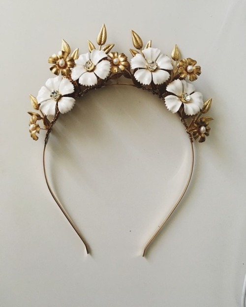 She Only Wears Gold For Her Hair | By Mignonne