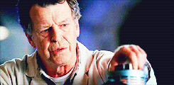 n-haught:  Gifset per Fringe episode - 1x07  I’ve never had a conversation with
