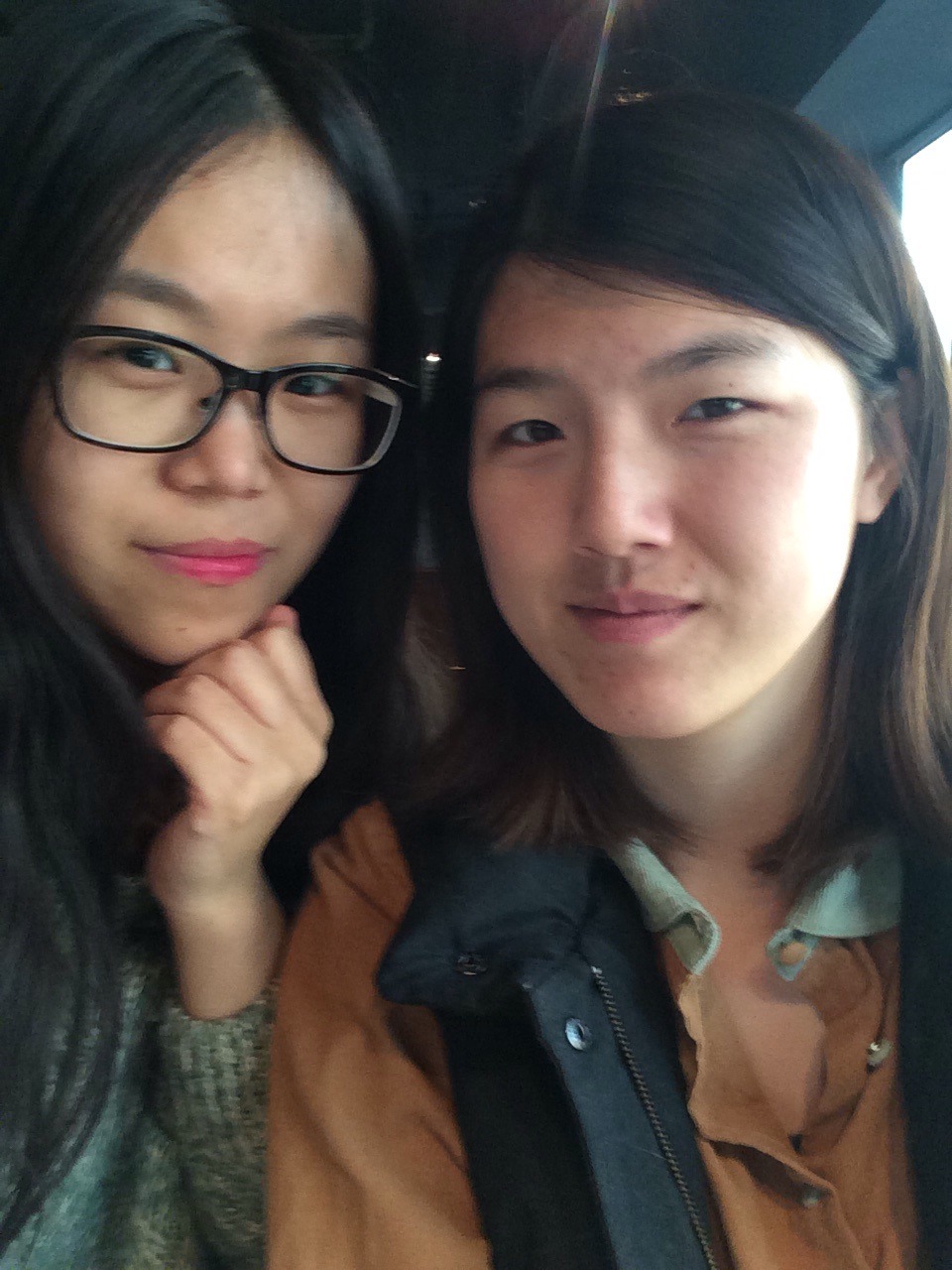 lakemermaids:  alloutorg:  This is Xiao La and her girlfriend, Maizi. Xiao La has