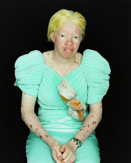 latino-diversity:     MariaMaria is a photography project created by Turkish photographer Pinar Yola