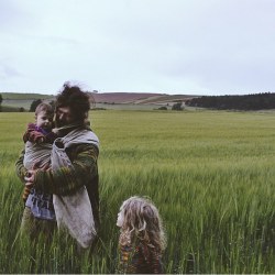 curly-haired-hippie:  @nurturing_soul has the most beautiful family!💙🌻🌵🌺 