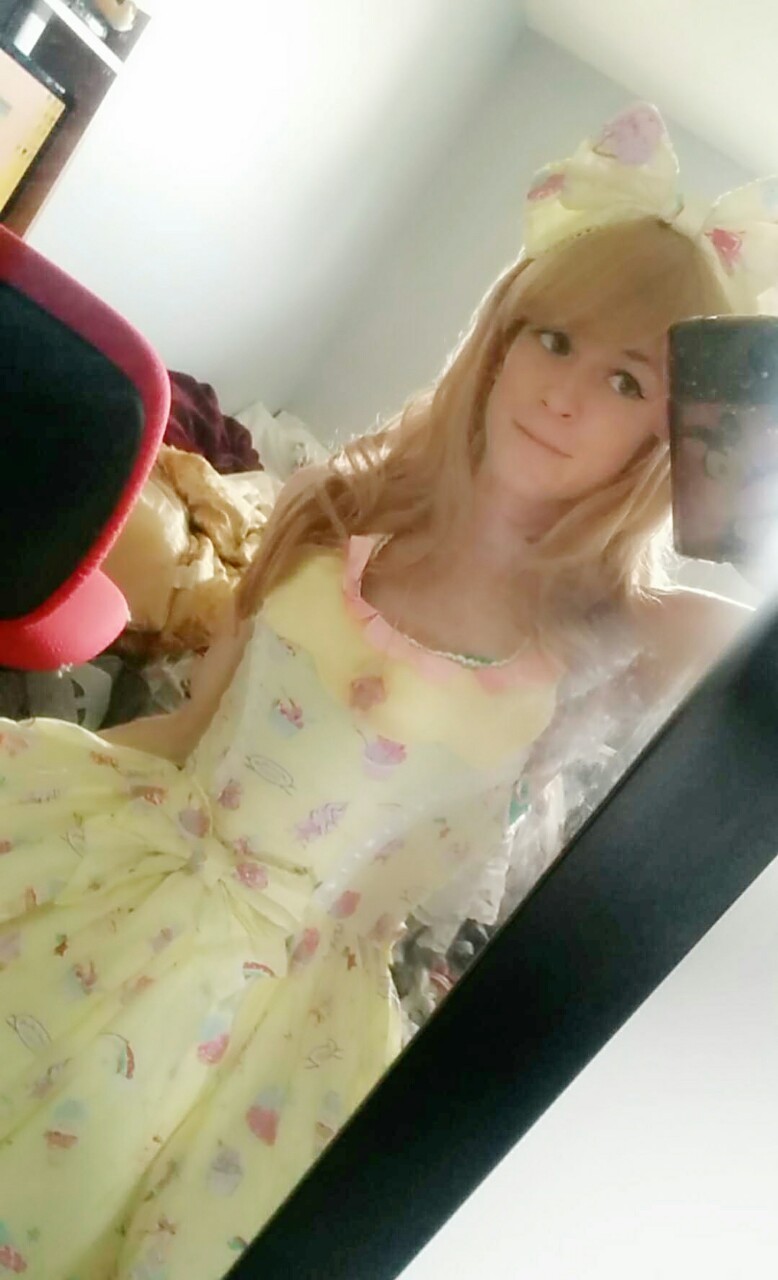 marumechanism:  I haven’t worn Lolita in a while, because I have no good blouses!