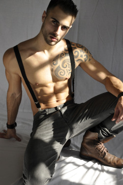 amanthing:  Visit amanthing Hunk Edition BlogWith 9 Different Categories of HOT MEN to Choose From