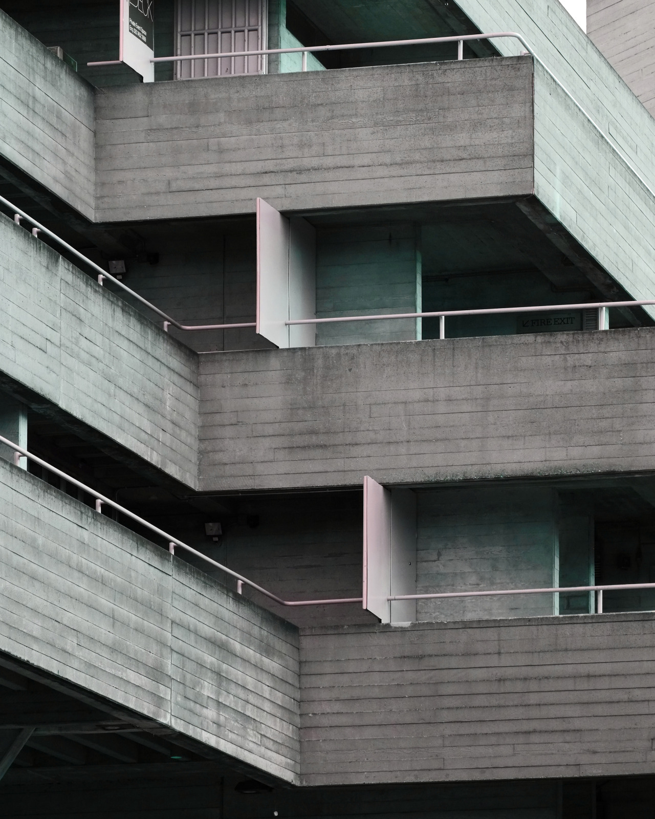 scavengedluxury: National Theatre. London, July 2015. 