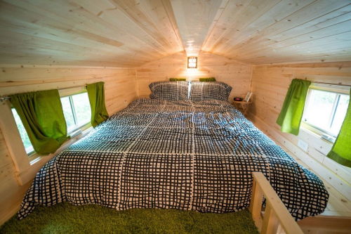 tinyhousetown:  Zoe, one of five tiny houses at the Mt. Hood Village Resort in Oregon. 