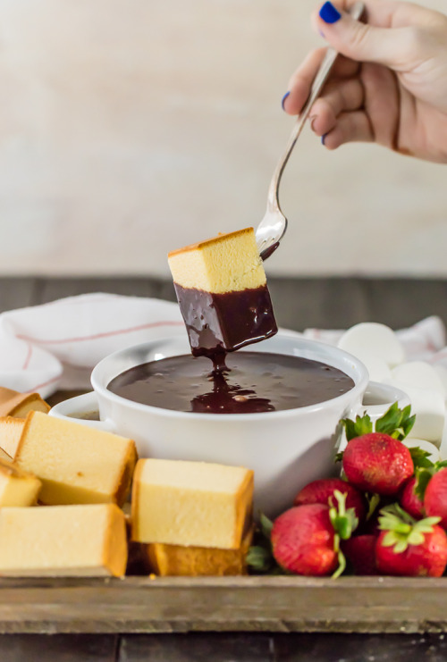 beautifulfood4u: Spiked Chocolate Hazelnut Fondue All we need is food ♡