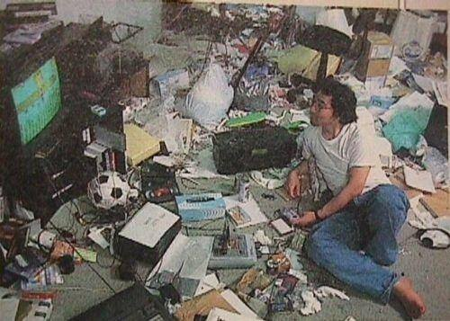 shadgandel: vapelordsinglemom:  doctorhotcoffee: yoshihiro togashi, creator of yu